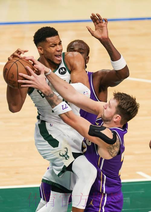 常规赛1月10日:雄鹿VS湖人 阿德托昆博集锦 常规赛1月10日:雄鹿VS湖人 阿德托昆博集锦